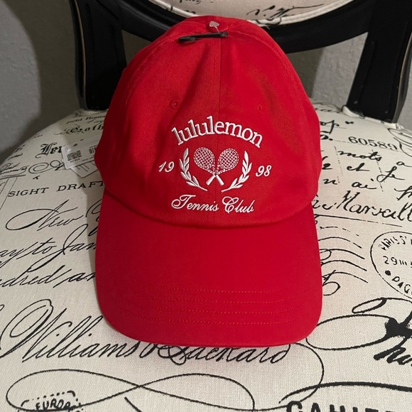 NEW LULULEMON Classic Ball Cap Tennis Club Lulu Red White Script Logo Cotton O/S - Picture 3 of 7